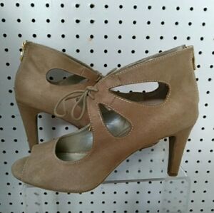 Ana A NEW APPROACH Women's Sandals| Beige Suede 3.5" Heeled Pump Stiletto Sz 11M